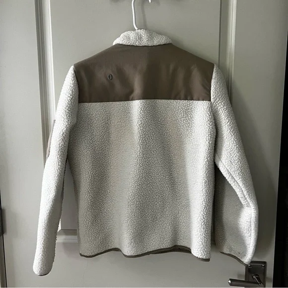 Figs On Shift Sherpa Jacket Cream Fleece Full Zip - Picture 9 of 11